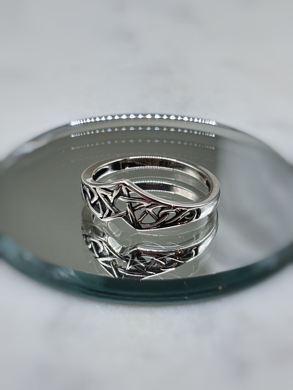 Celtic Knot Silver Ring, Minimalist 925 Sterling Silver Band, Symbolic Eternal Knot Ring, Everyday Jewelry